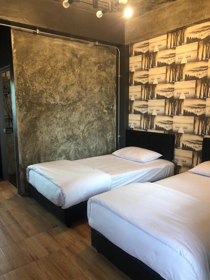 Club45 Hotel Kham Yai Екстериор снимка